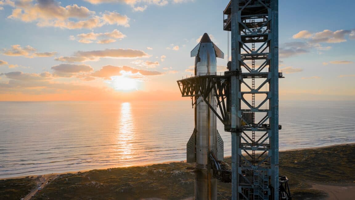 SpaceX Files For IPO, Cites AI Ambitions and Starship Plans